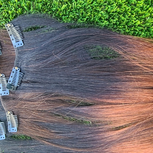 16 inch Real Hair Brown Clip in Hair Extensions🍫 Very Easy to Apply Yourself 🌱 - Picture 4 of 8
